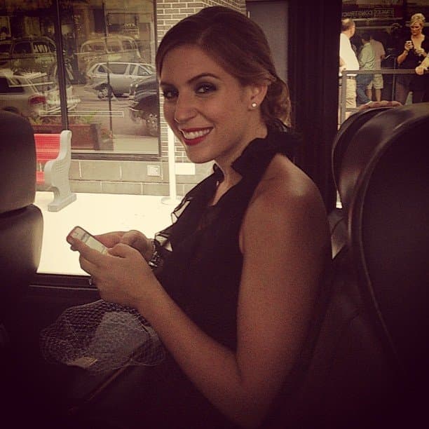 Sexy Burnette milf looking for excitement.