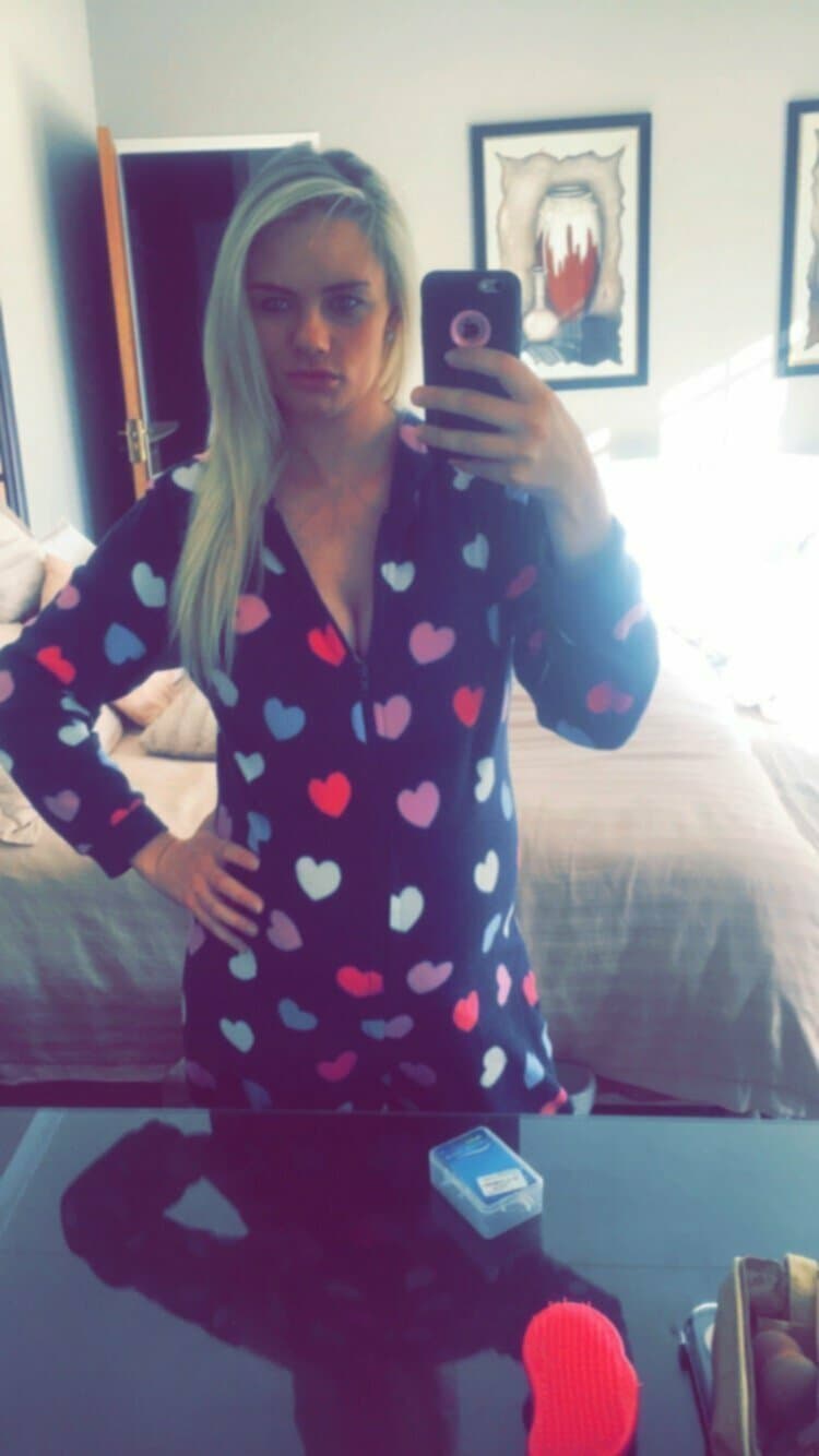Bridget Sexy chatpic slut repost to your page Before she goes private get her on the hot page