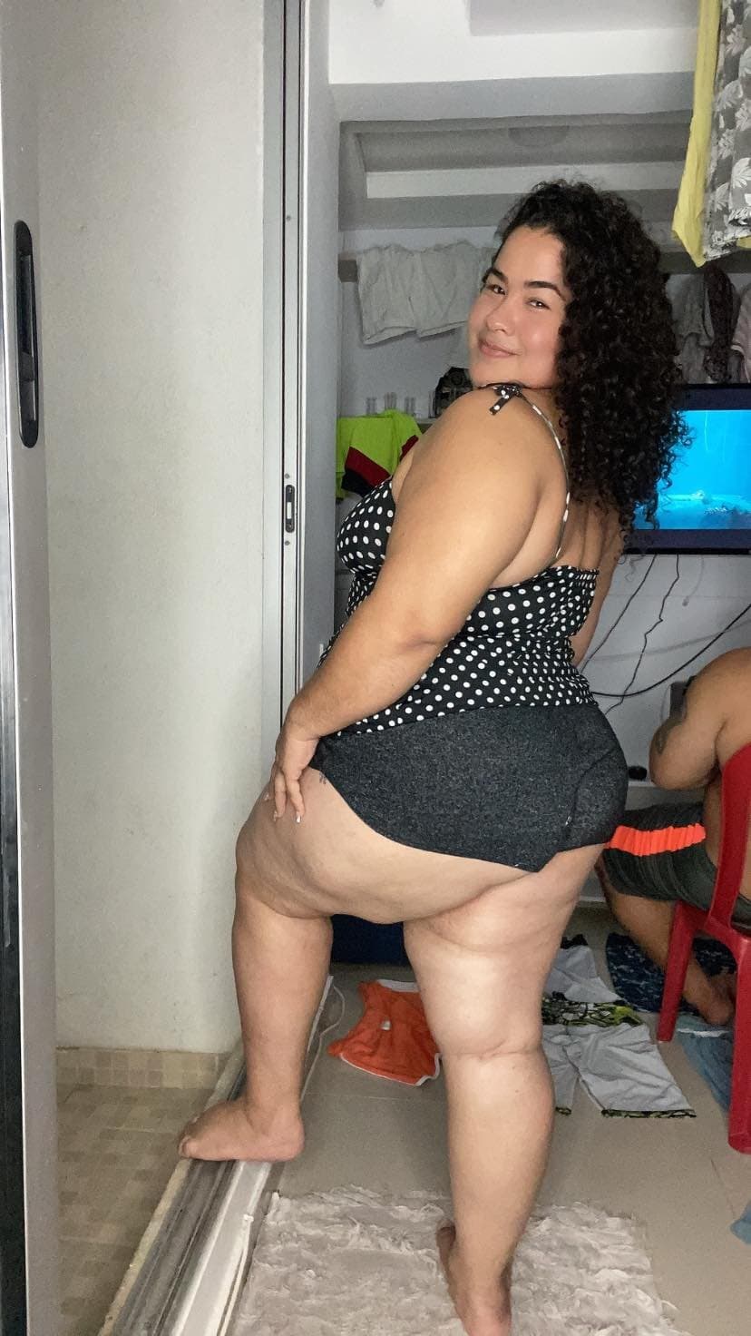 COLUMBIAN BBW BIKINI BABE