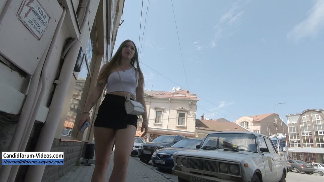 Delicious big juicy bubble booties...