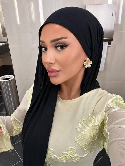 iraqi hoejabi with dsl showing why hijabi bitches r the best ????
