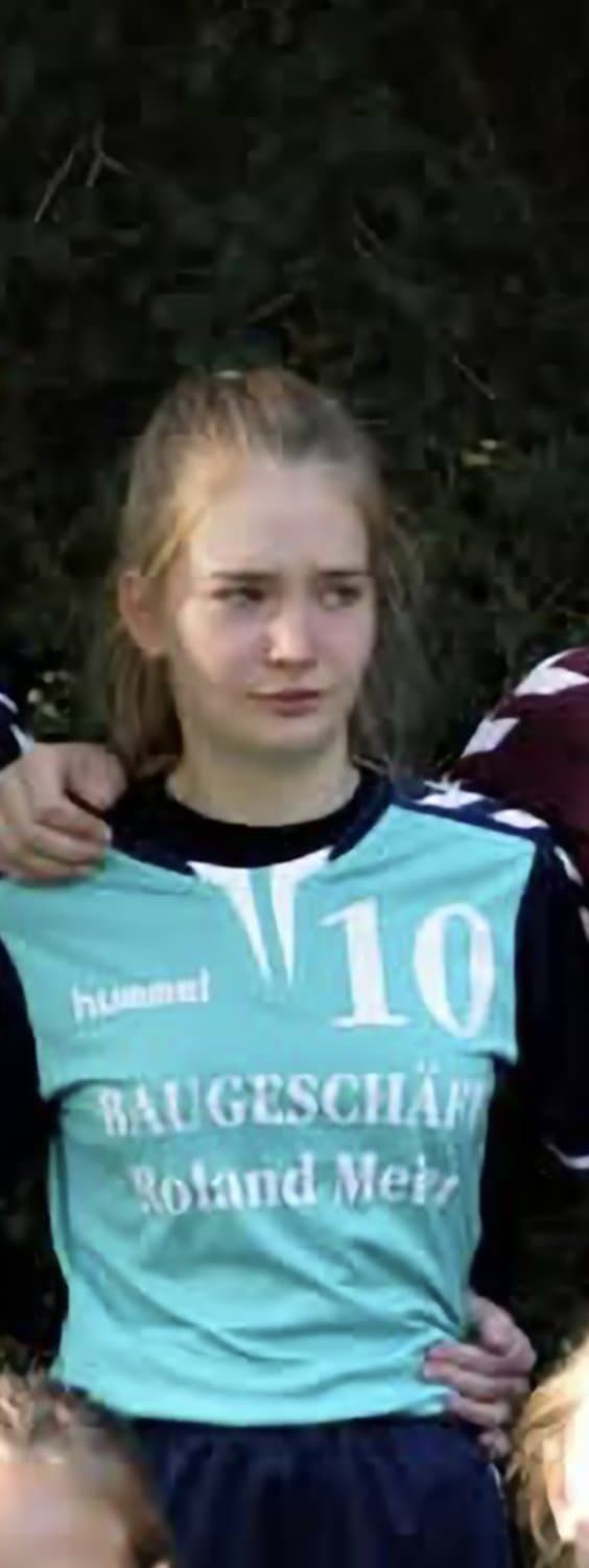 Wer möchte gern schreiben über Jara. ???‍♀️?wäre so geil wäre es freeuseslut Session im Profil