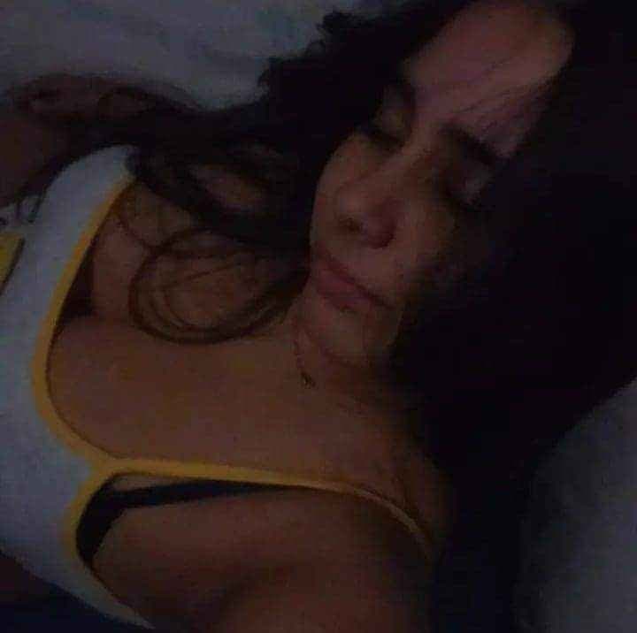 Iris (luvv.kikii_) gordinha gostosa