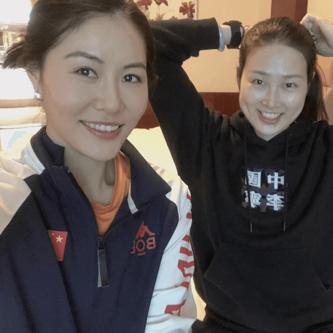 Chinese slut fucked by white man. She love big hard white dick. Asian blowjob queen.