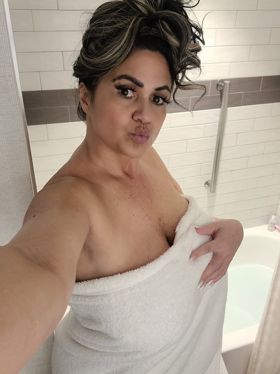 About to take a shower. Wanna join me?