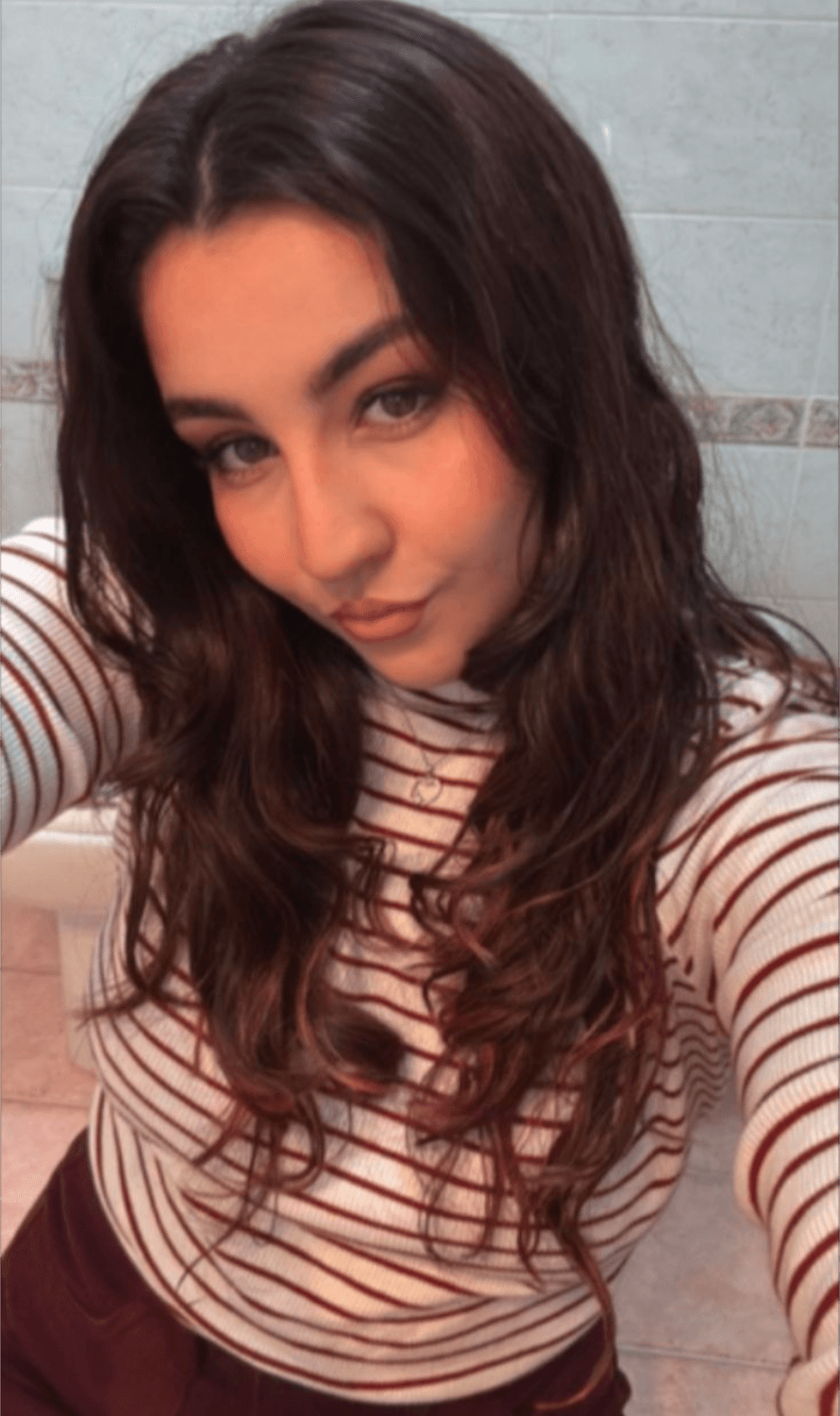 Vicky 23,my kink Is be cum tributed by strangers,love big loads and facial,love bbc, dm me please