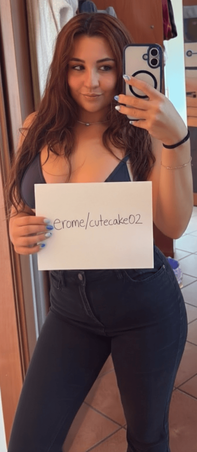 (F)23,Who wanna cumtribute my face pics? I send a nude selfie if u making me wet cumming on my pics