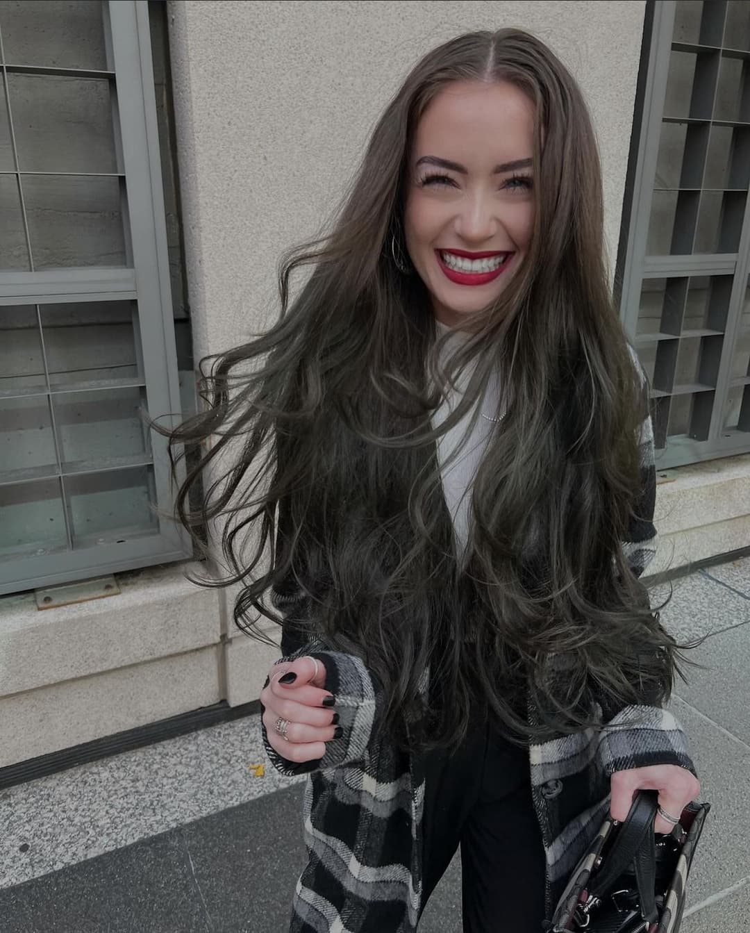 Fine ass snowbunny fucked up and slutted out by the whole Gang