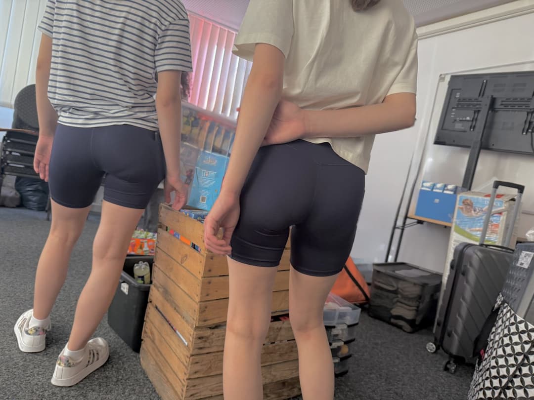 Creepshots of the Twins together nearly git caught dm