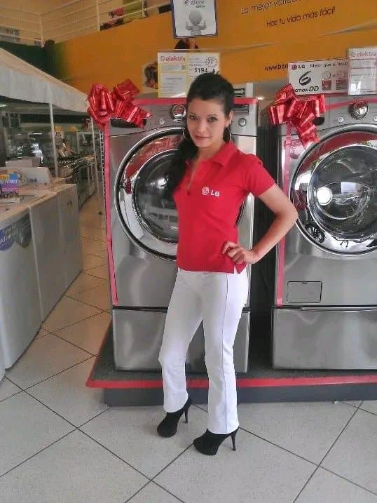 Vendedora mexicana sexi de Elektra