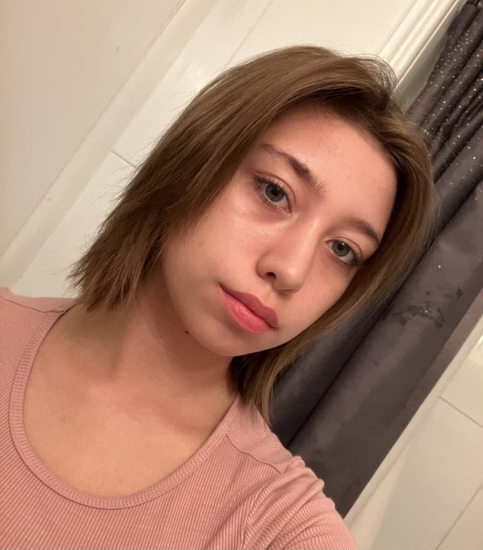 Elana - fingering her tight teen pussy tearing up when choking her with her pussy juice 18+