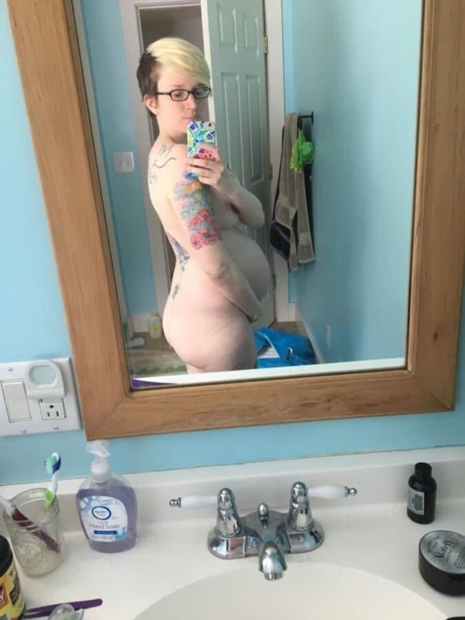 Even dykes need that expo ?