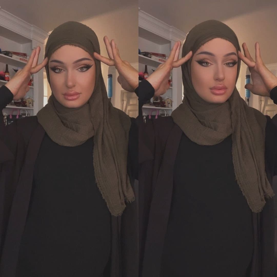 Arab hijab milf ??