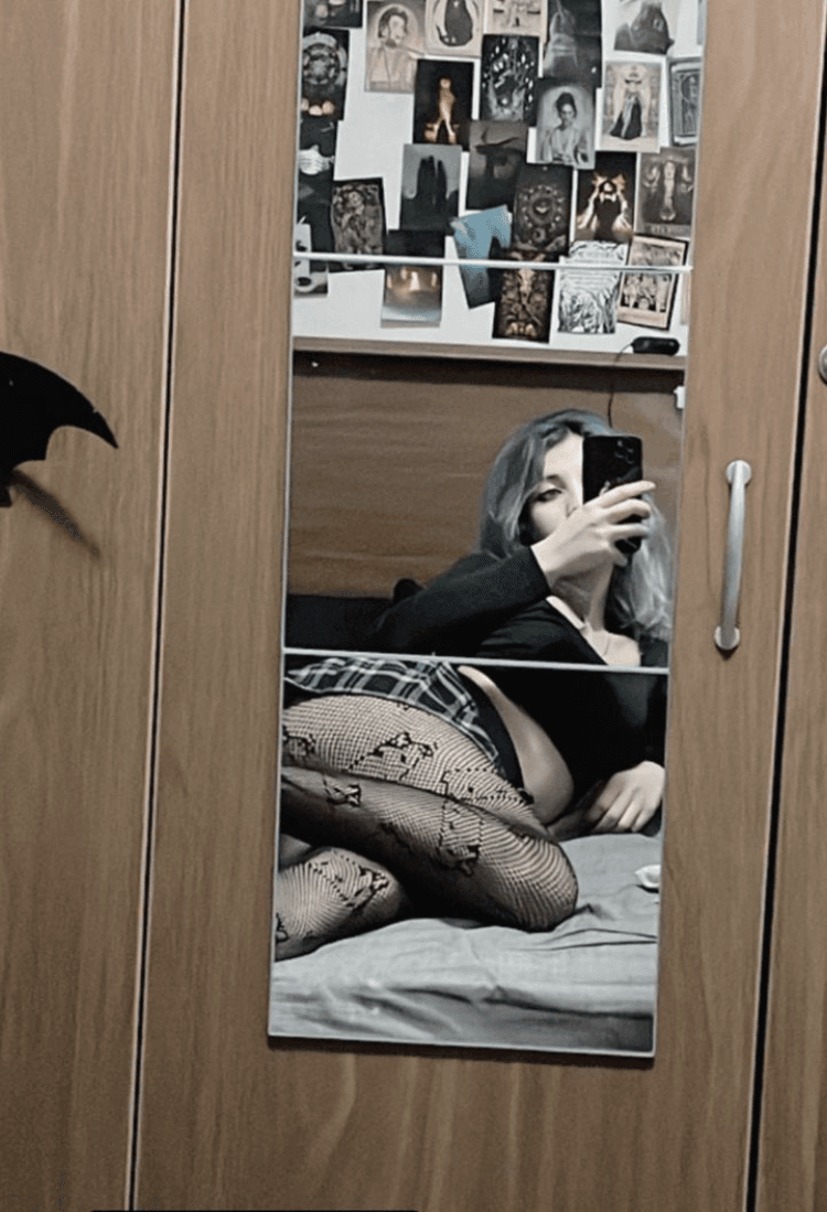 Click to view full size Turkish Super Sexy Goth Teen