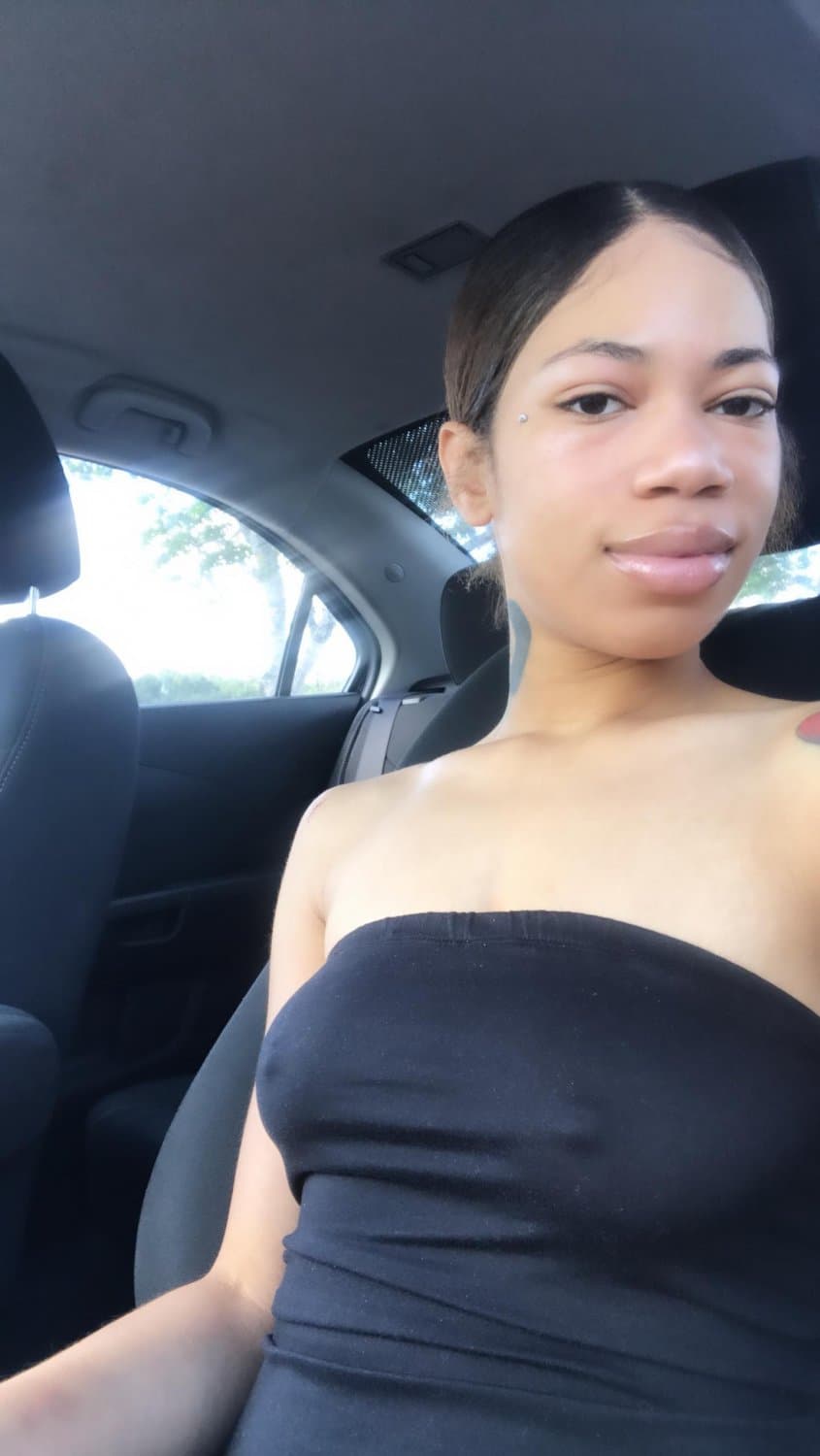 Gorgeous Yellowbone baddie (whats her @?)