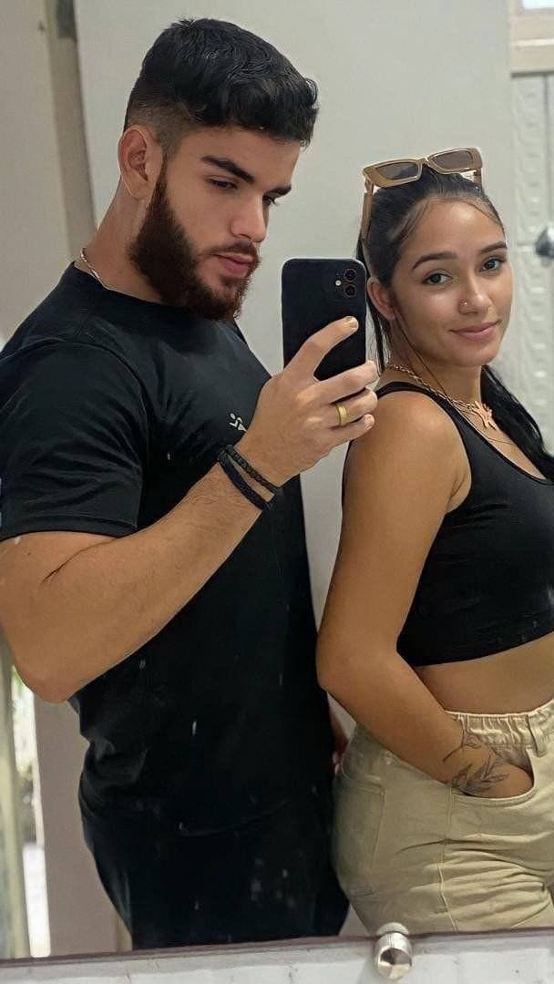 Corno botou o seu próprio personal pra comer a sua esposa e chupou o pau dele também