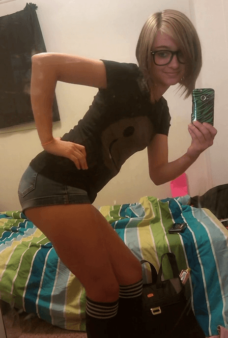 miki showing her panties