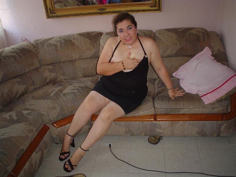 Mirna Lorena caliente amateur en real casero