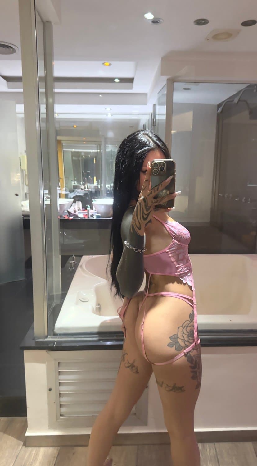 This peach drips for you