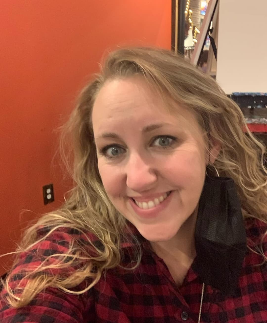 Very kind of Ann to show off her pussy to the camera before getting a fantasy fest body painting