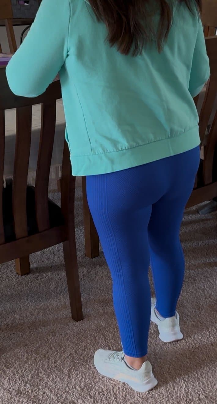 Need a cum trib to my aunt (dm me if you posted a vid or pic of a trib to my aunt)