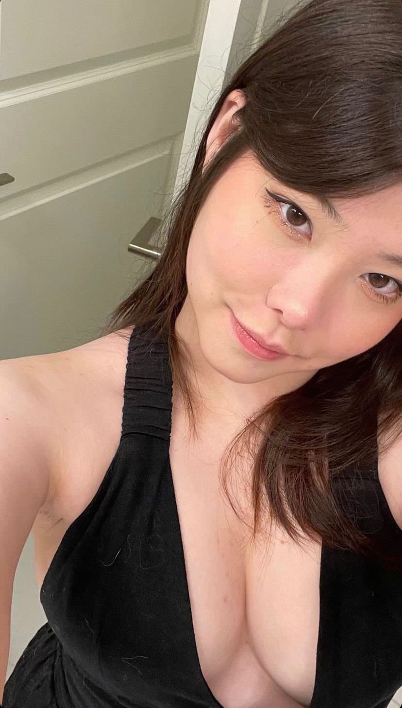 Julia Mayumi / Julia Nakamura / JuMayumi / JuMayumin