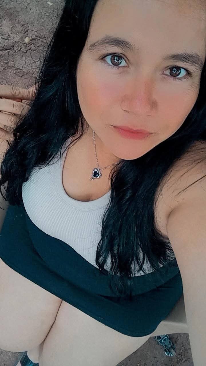 PEAR SHAPE THICK CURVY LATINA SSBBW BIG BOOTY ASS