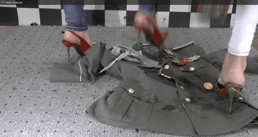 Crushing Old rare German Uniform