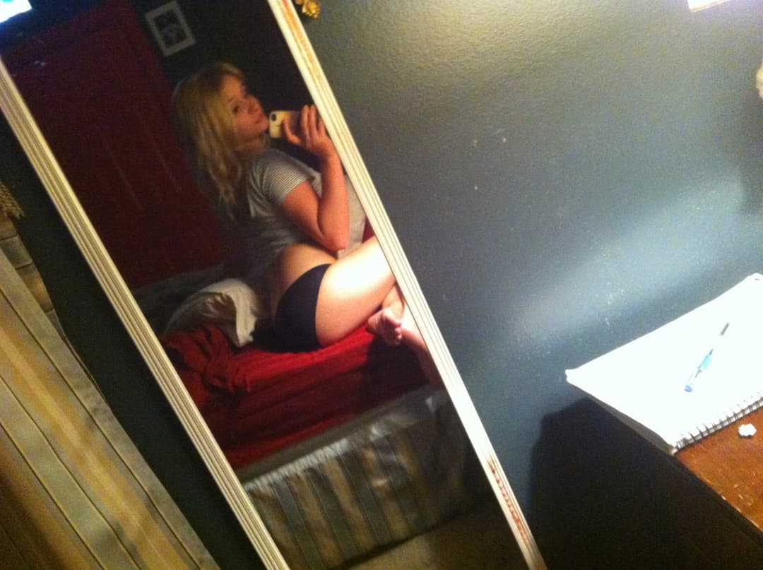 Lacie should’ve set a passcode on her old phone