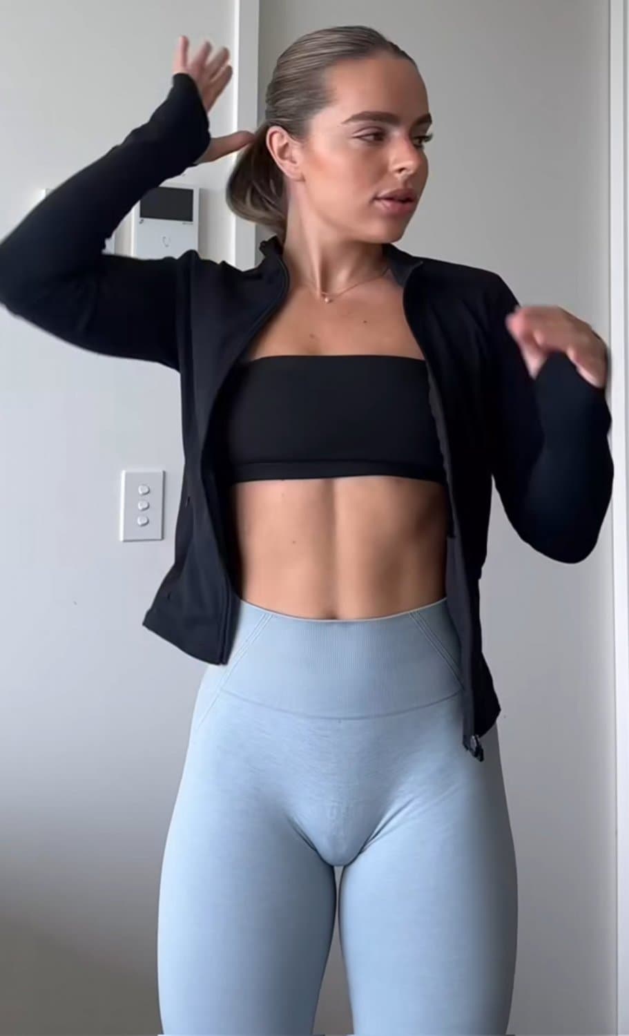 Sexy fit teen