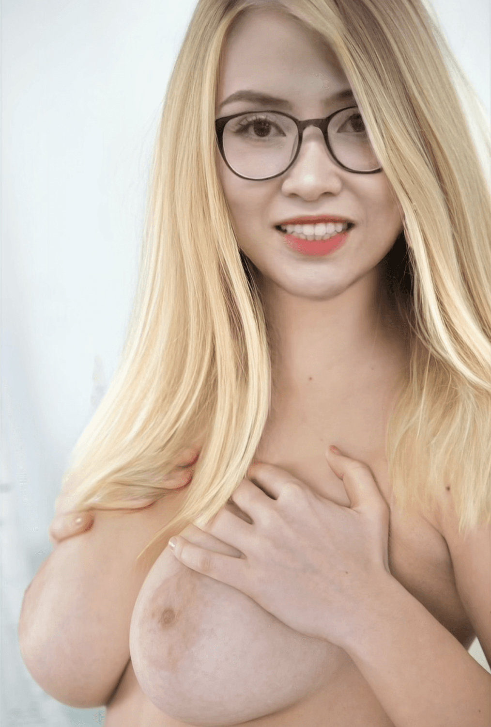 Beautiful naked girls and nude