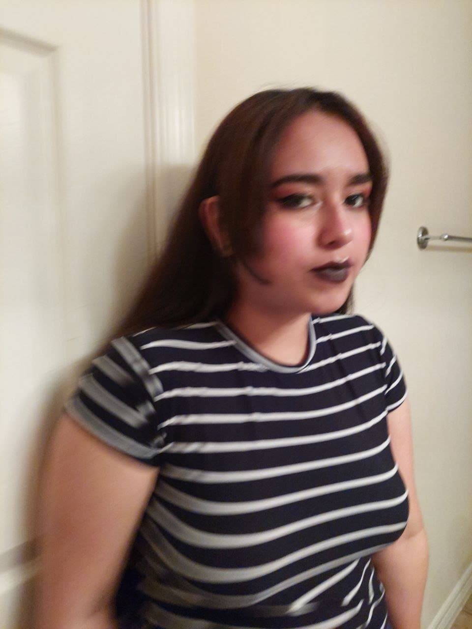 muy inocente a la vista de todos, pero la puta se deja cojer por todos los que sea