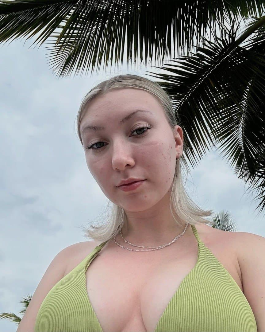 Vacay dump (from your favorite cum dump ?)