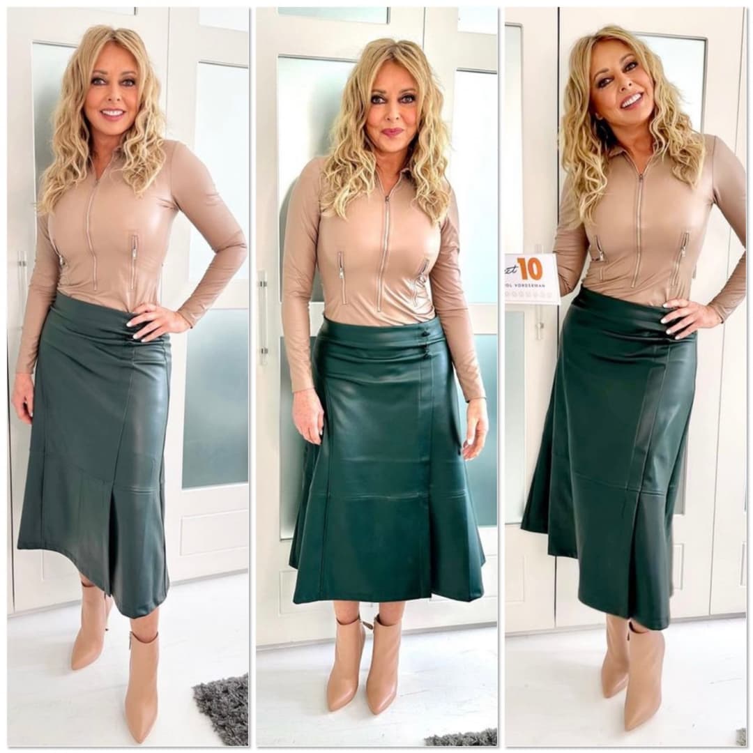 Click to view full size Carol dressed for wipe clean action