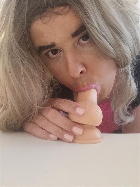 Sissy crossdresser blowjob practice