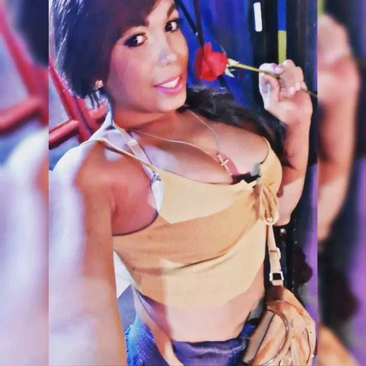 La primera putita trans que me cogí