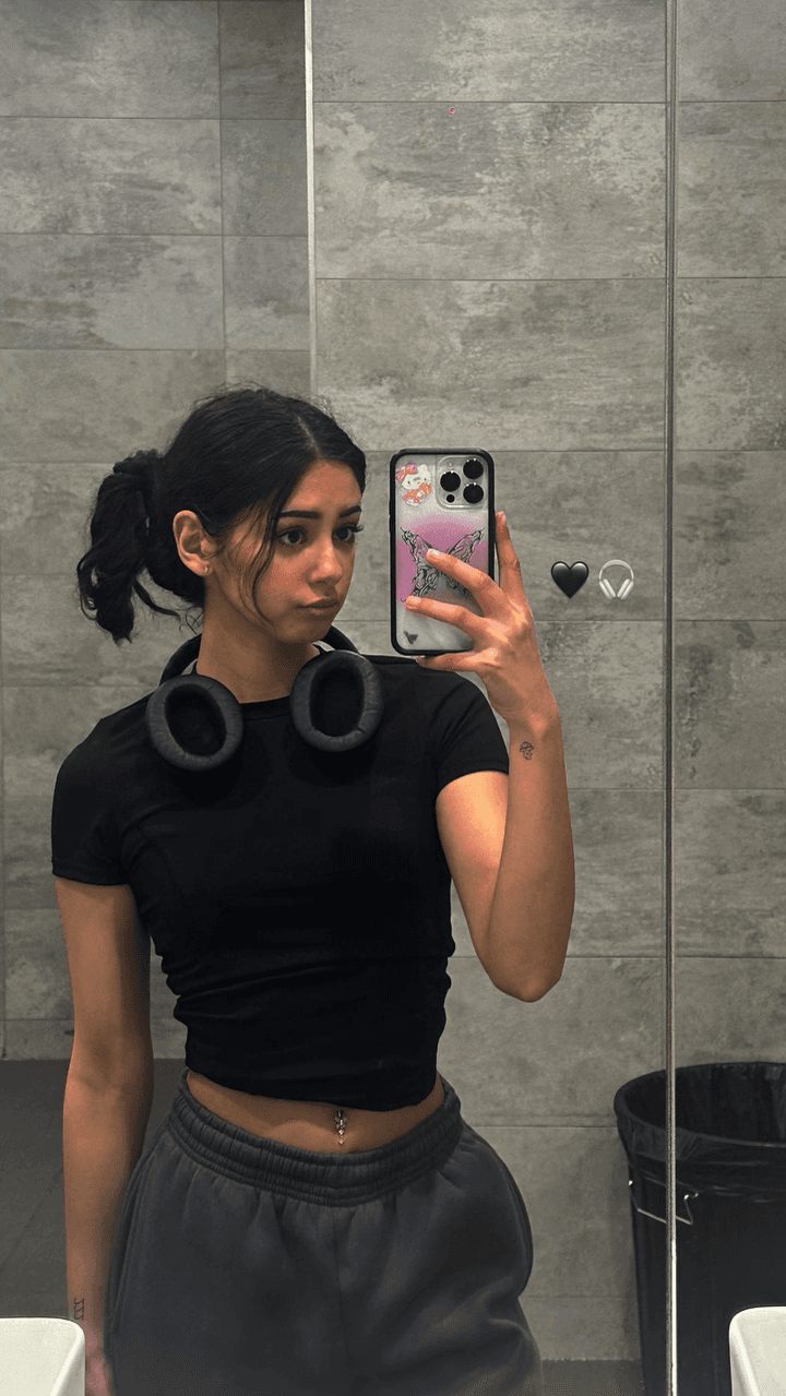 Vanessa R, 20. Spider girl with a fat ass