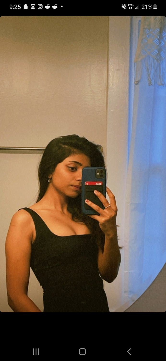 Traditional Kuwait Immigrant Sheethal Shares Tits In Confidence