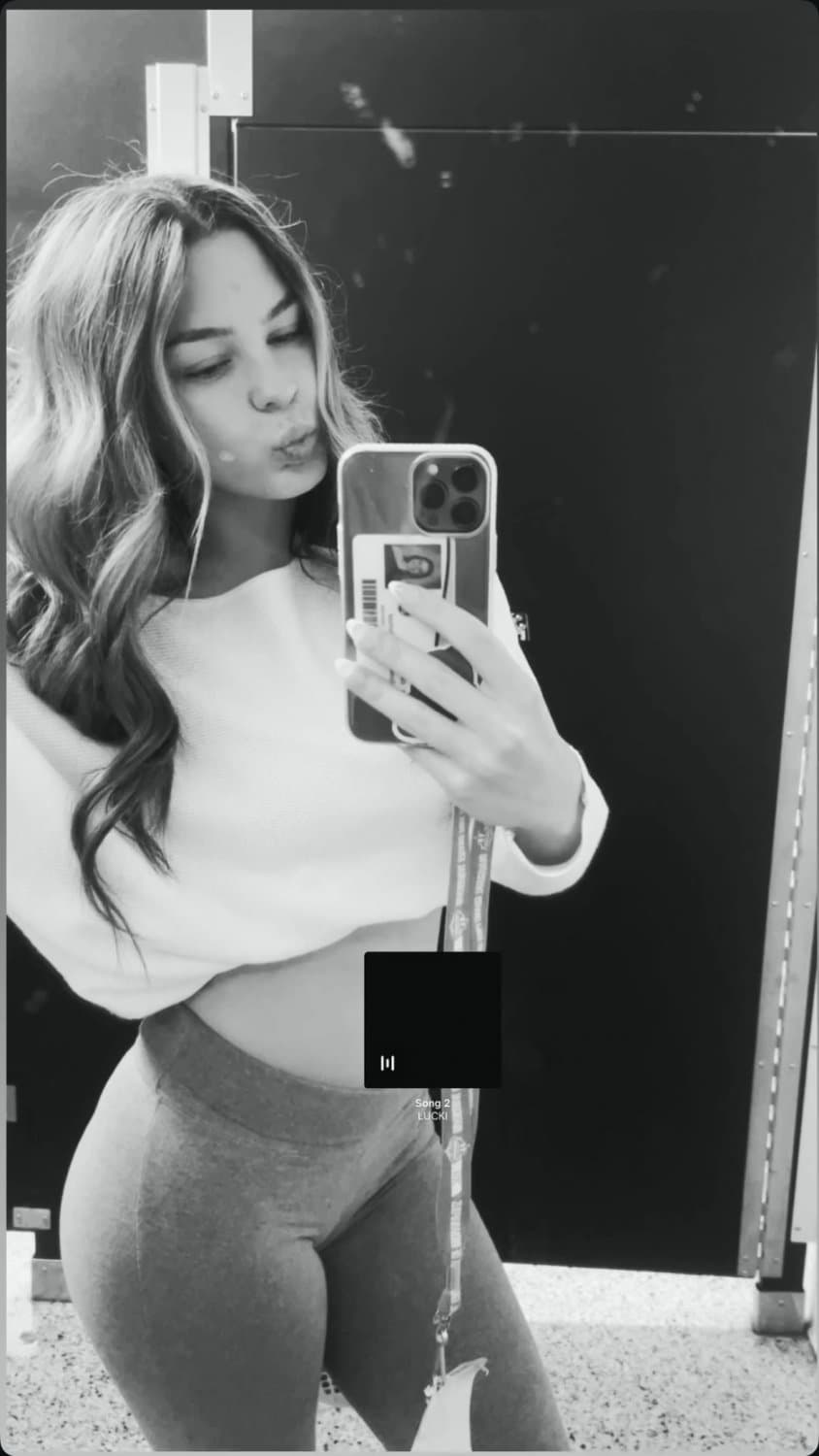 irl slut reagan please send me tribs of her