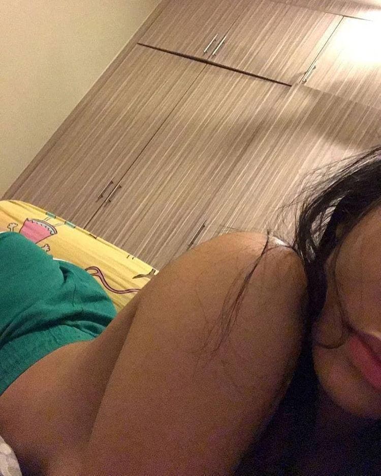 Desi South Indian Rich Very Beautiful Cute Instagram Influencer Homemade Full Nude Show Selfie