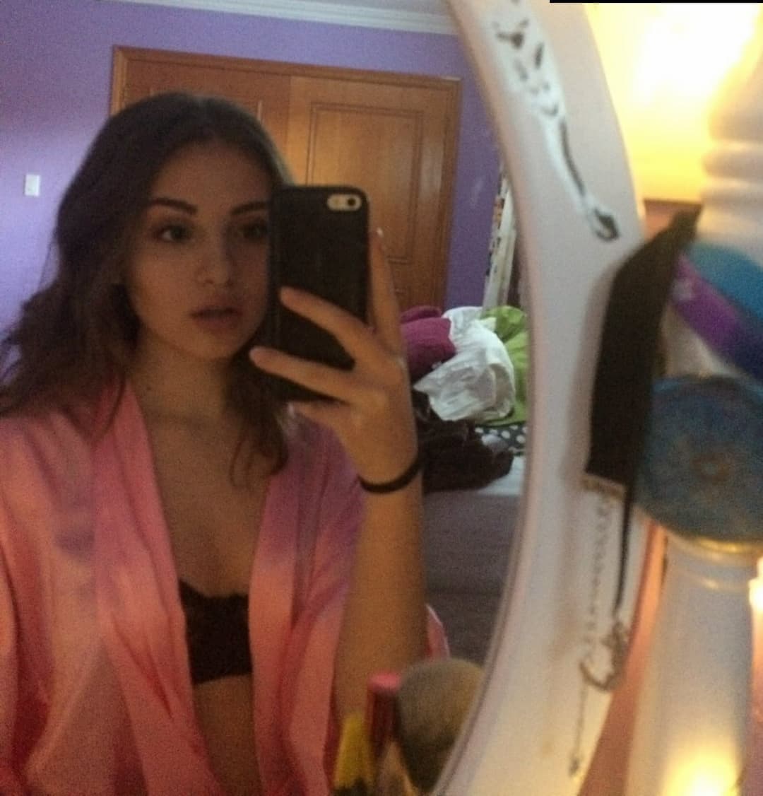 Nancy a college drop out filming bunch of nudes for her ex