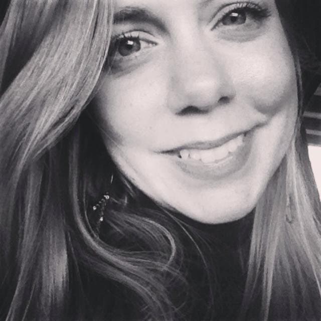 Let’s stroll down spring break past to when Nicole and Christie got down & dirty for G G W