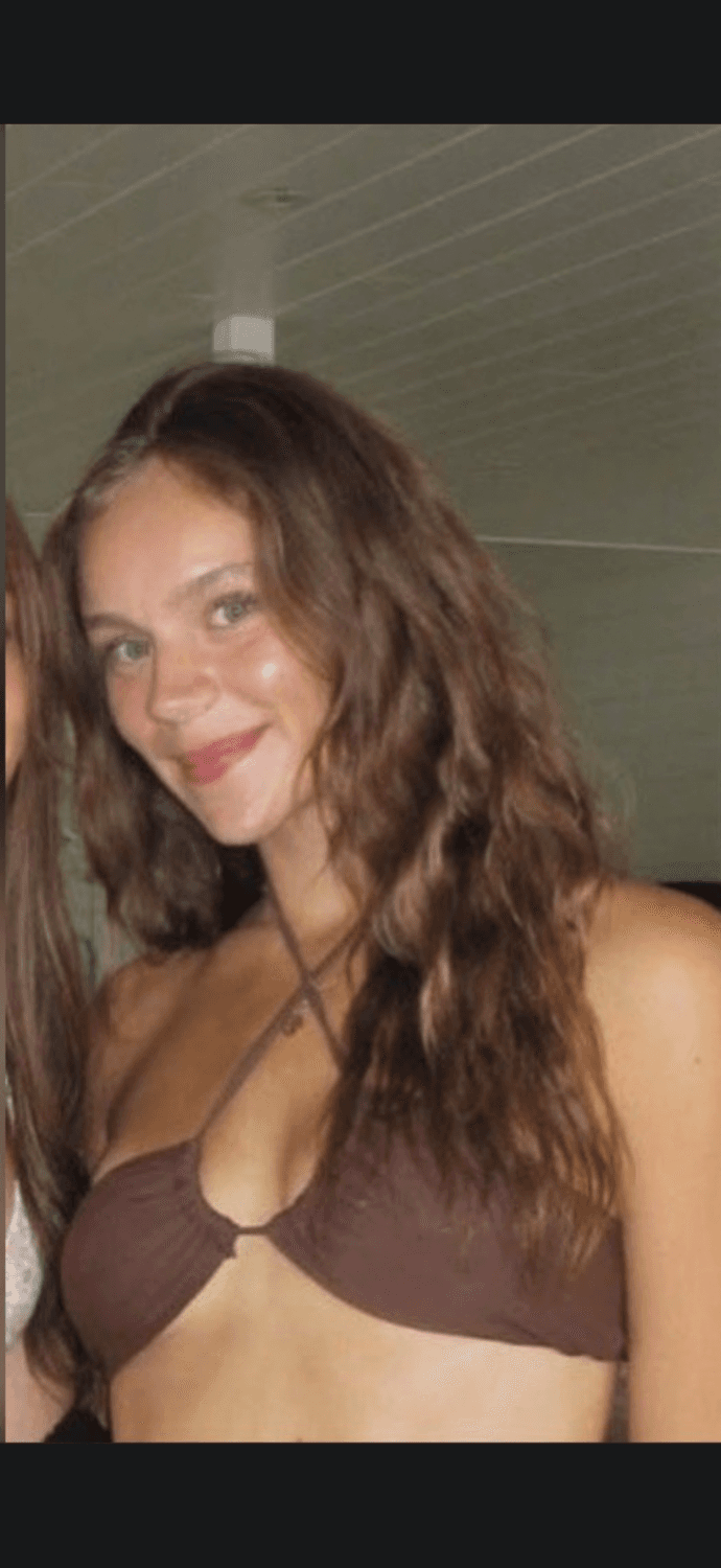 Sophomore Blonde Stunner with a gorgeous facecard