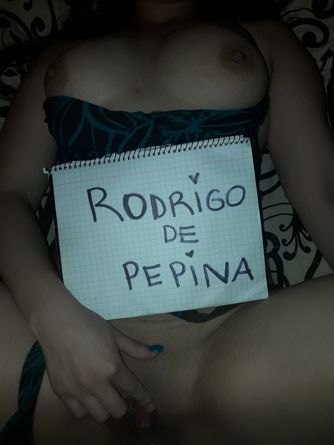Calientes fotos xxx amateur latina, dildos, tetas, culo y mas...
