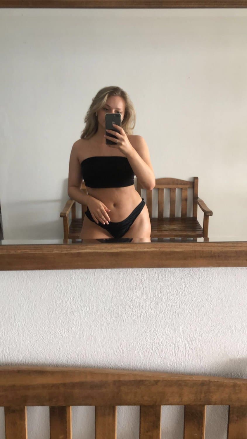 Hot German slut Chiara shows her hot body