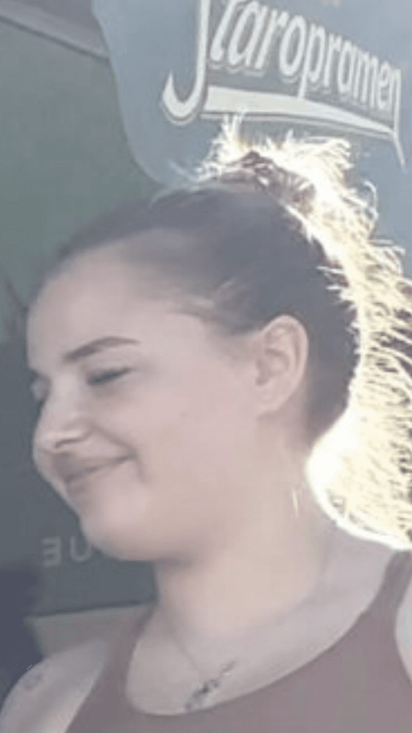 Creeper Keeper: fat whore is confident. Fucking insanely hot???