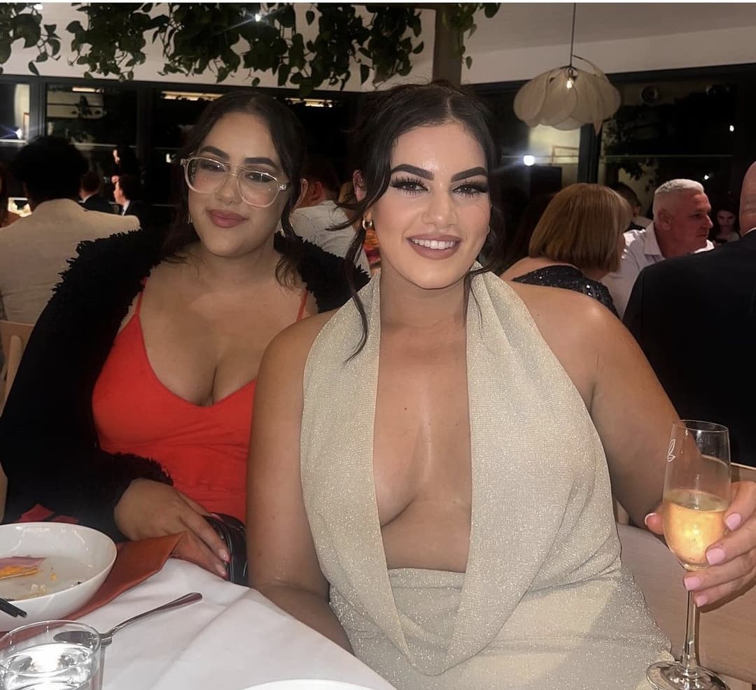 Aussie bbw Jamilla is so thick, begging for cum on her big fake tits. Kik fitfunseeker with edits