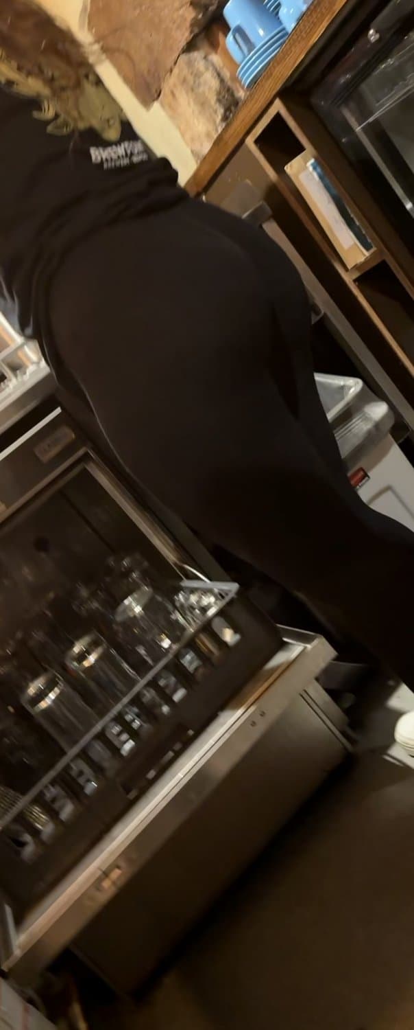 Huge ass teen tight leggins candid