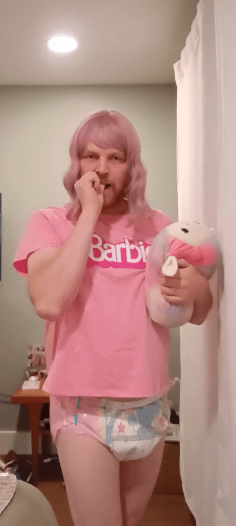 Sissy Derek chew Fenton Michigan