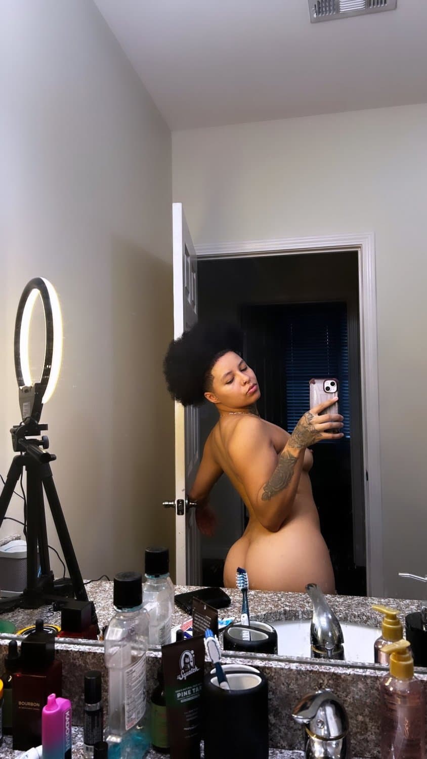 Light Skin Yellow Bone Dyke Stud Pr3tty Pu3rt0 Ric0